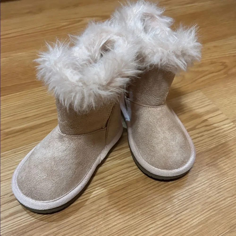 CHILDREN’S PLACE BABY GIRLS SIZE 5 BOOTS
